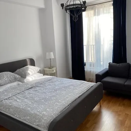 Strada Smaranda Braescu 布加勒斯特