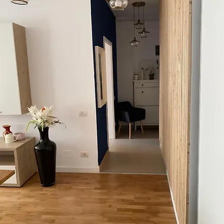 Strada Smaranda Braescu Apartment